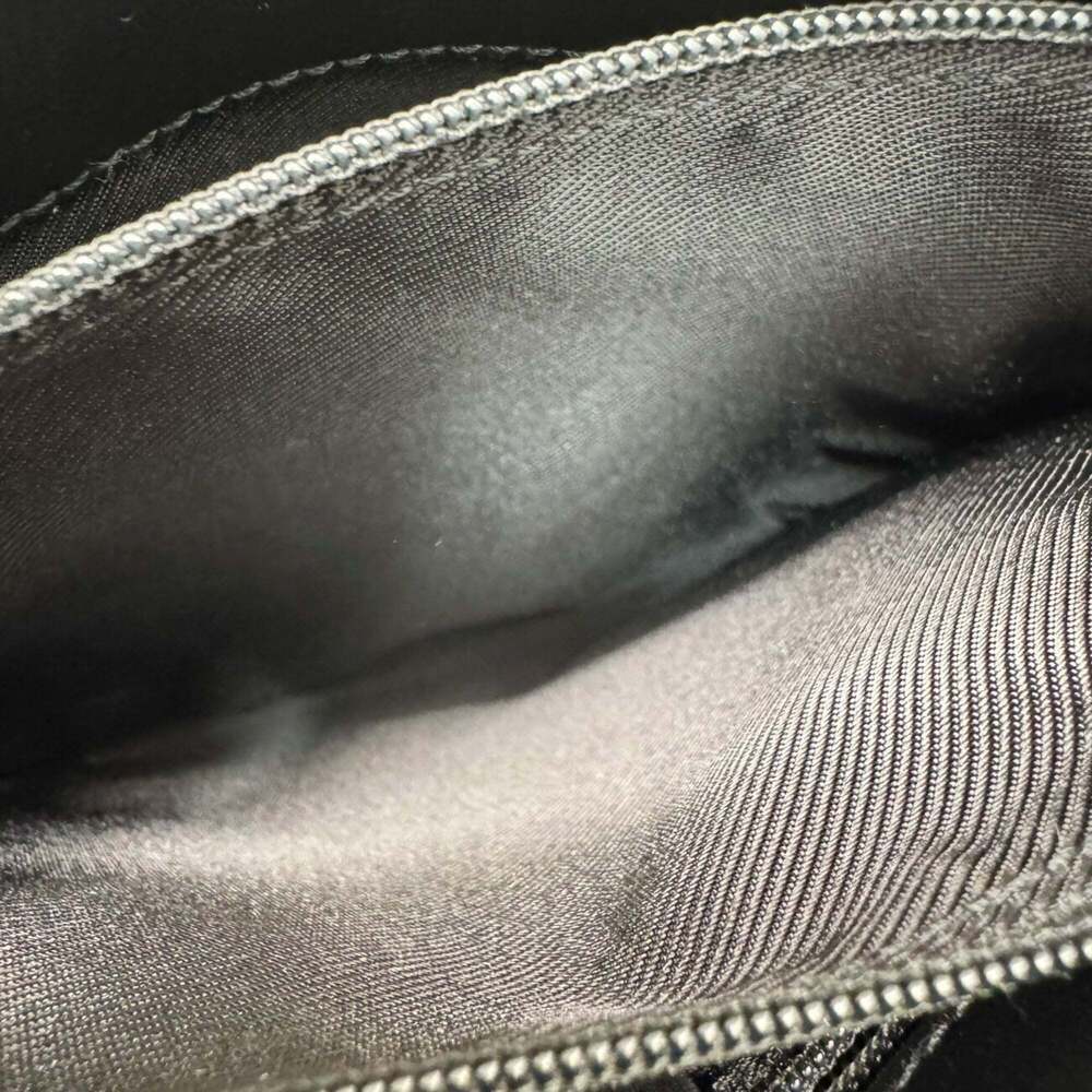 GUCCI Authentic Black Leather Shoulder Bag - Picture 13 of 13